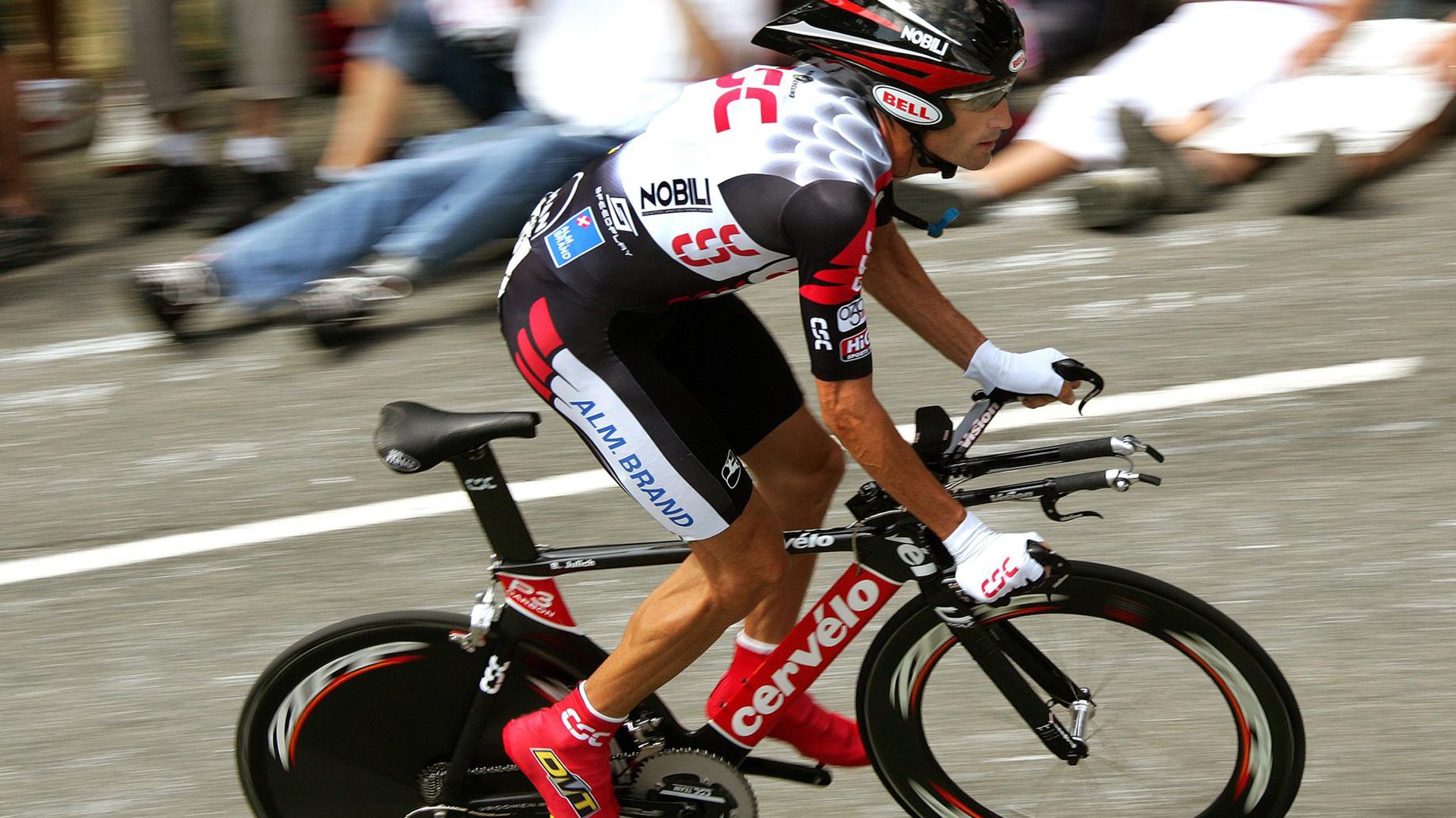 当瑞士军刀切开巴萨铠甲，库尔图瓦在决赛之夜为门将加冕