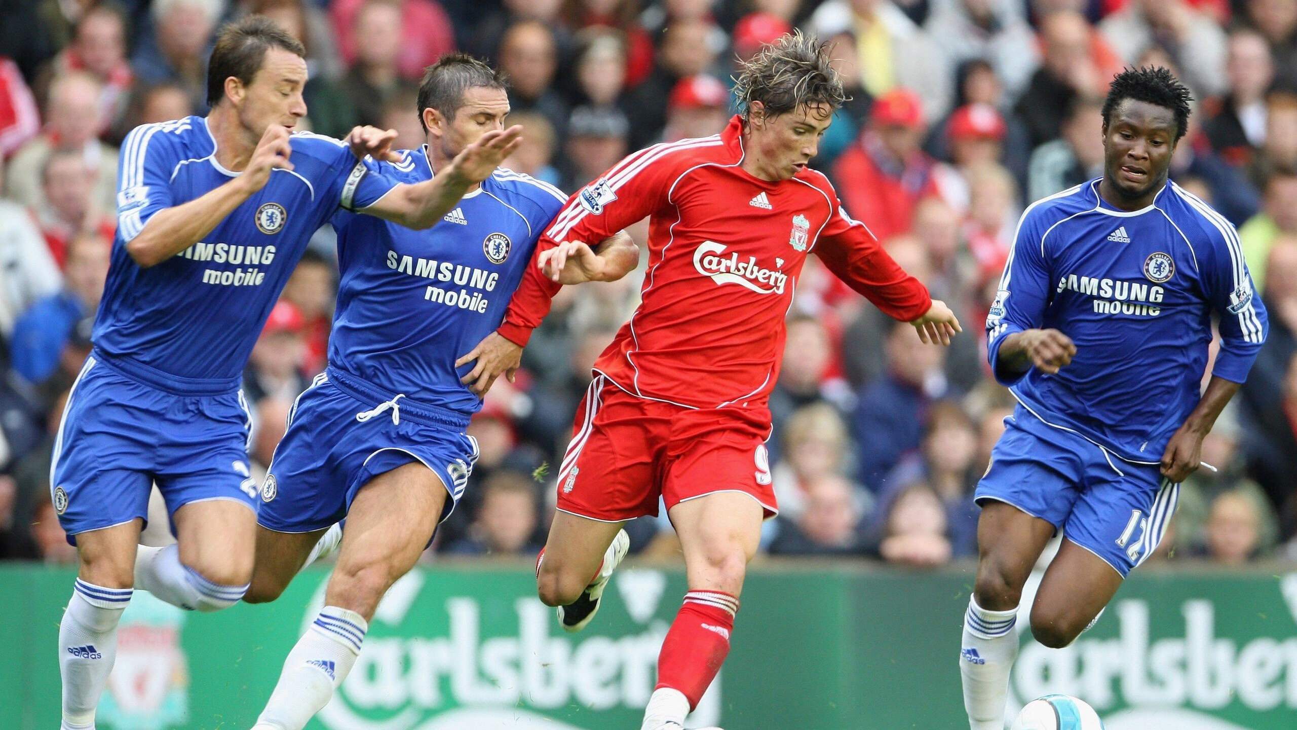 新西兰对阵切尔西，当C罗用实力撕碎质疑，足球的纯粹在商业喧嚣中闪光