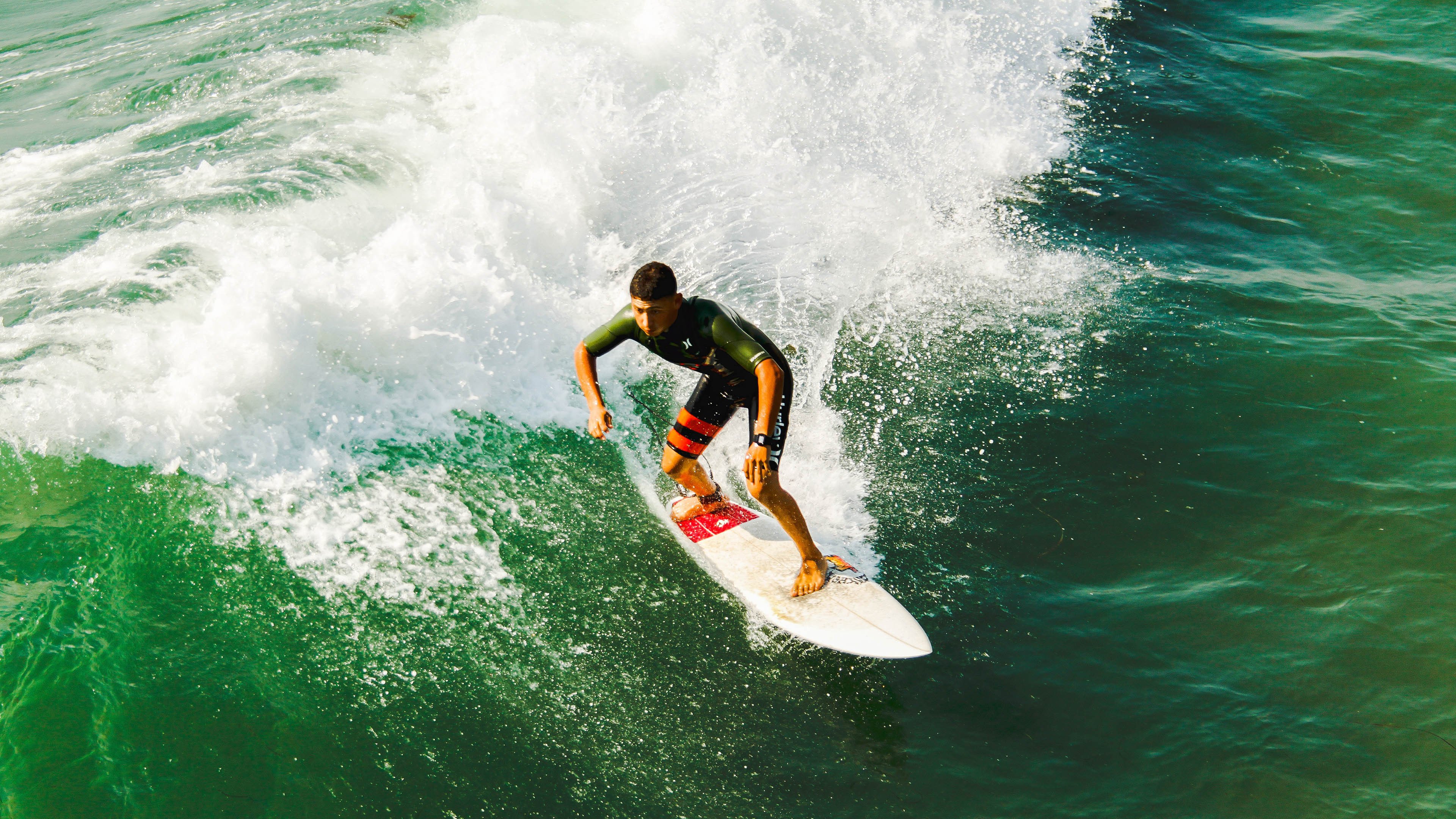 卡塞米罗数据全面爆炸，当防守艺术在厄瓜多尔对阵哥伦比亚的夜晚绽放