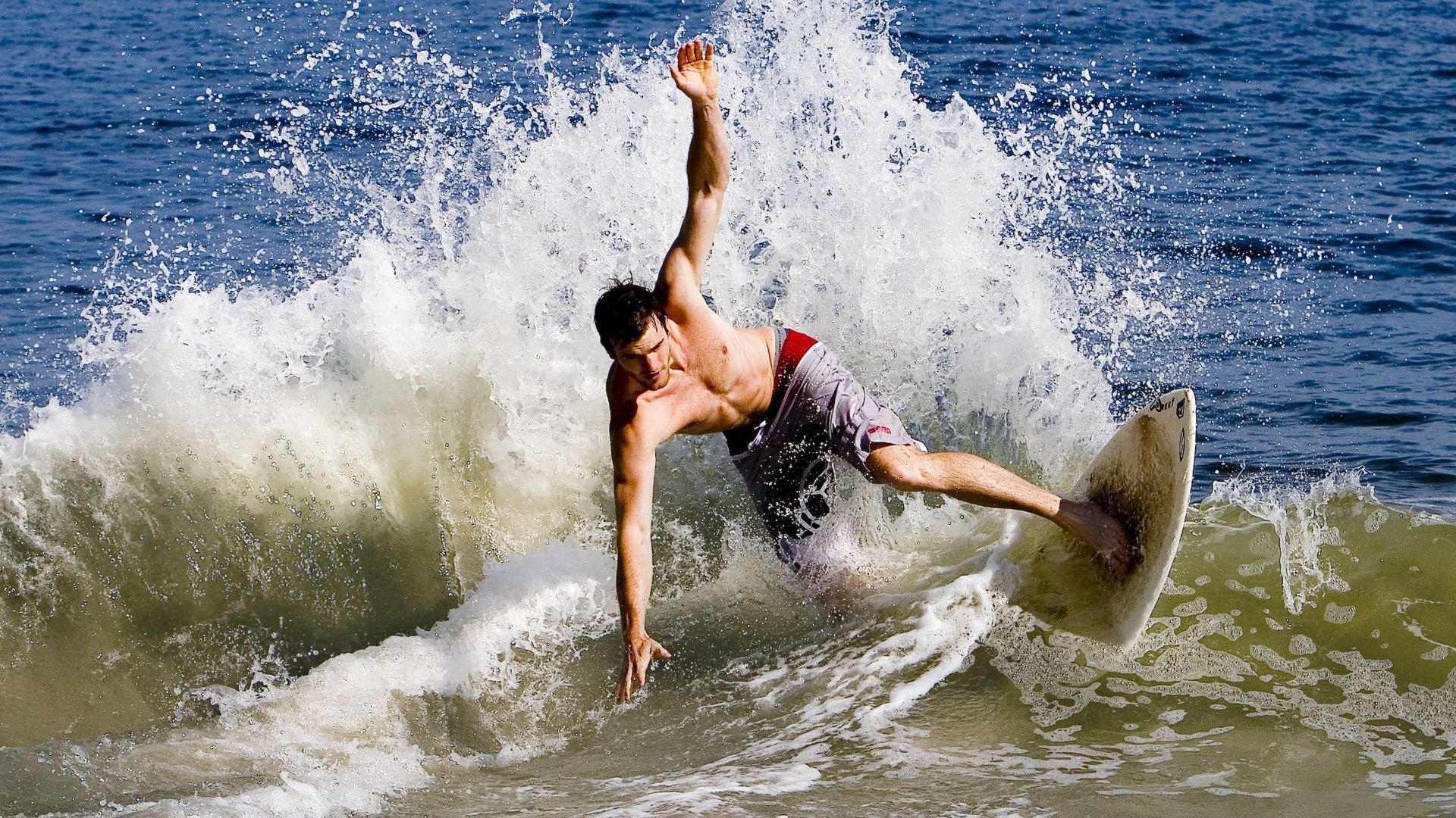 西甲德比与独行侠末节，当古老仪式遭遇现代时间暴政