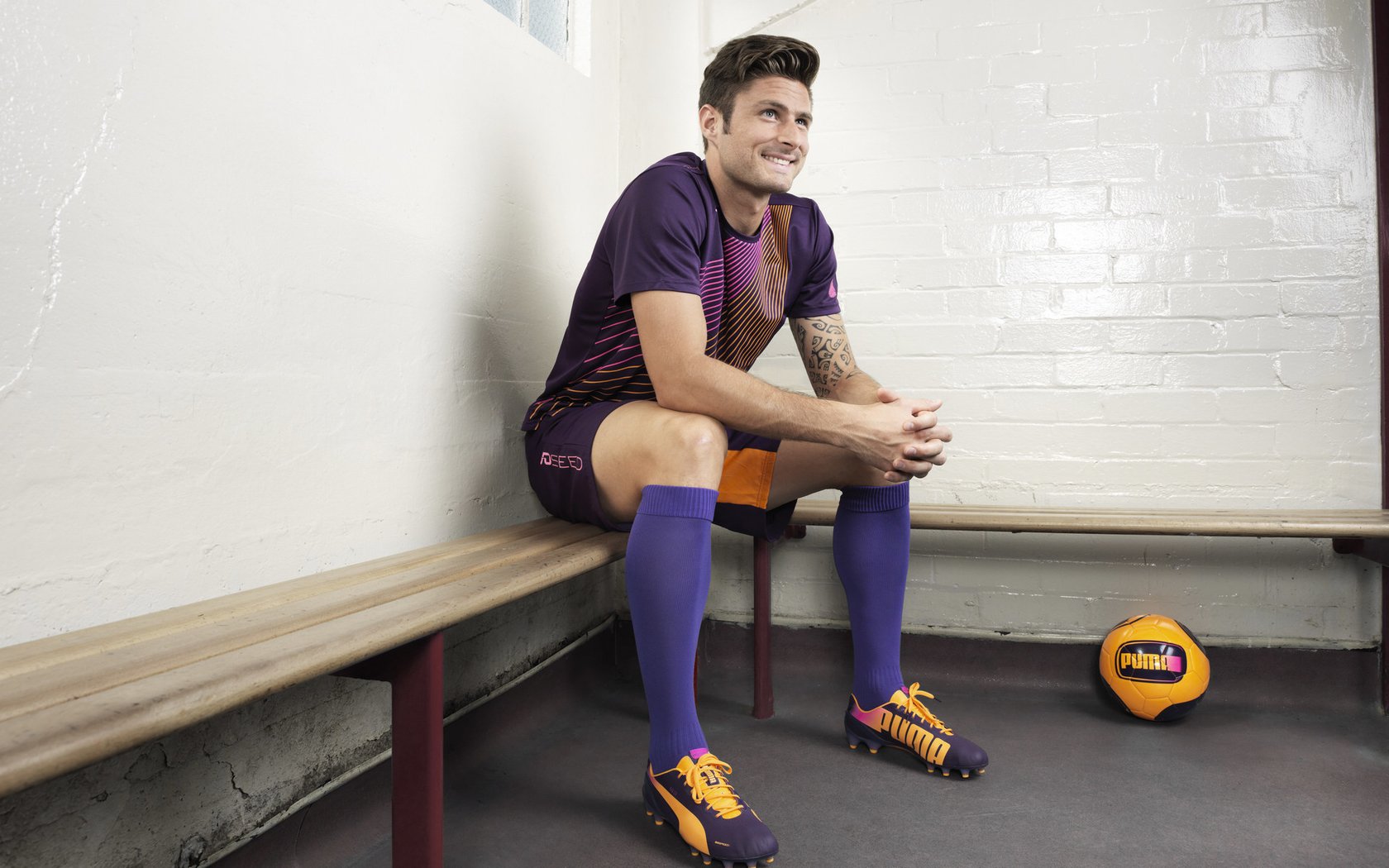 当F1引擎在巴林轰鸣，里昂已在圣西罗奏响足球世界的速度狂想曲